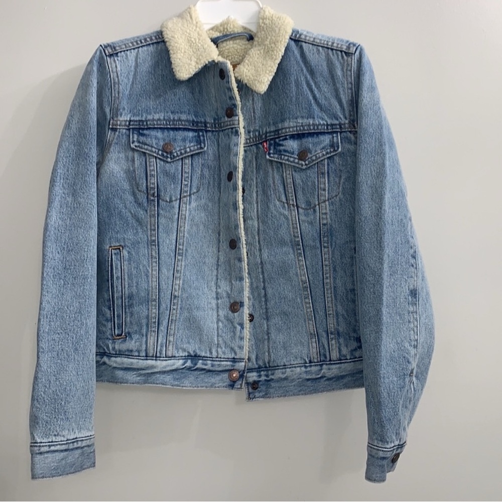 LEVI'S Women's Original Sherpa Trucker Jean Jacket
